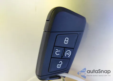 2023 Volkswagen Jetta 1.5T Sel z USA, uszkodzony, nr VIN 3VWGM7BU1PM052530